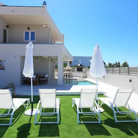 Villa Constantino With Heated Pool