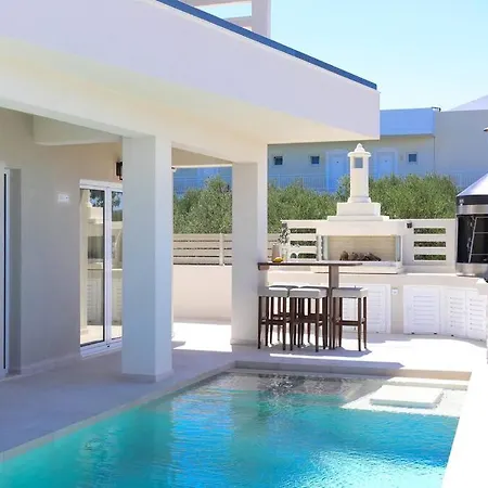 Constantino With Heated Pool Villa Kato Gouves